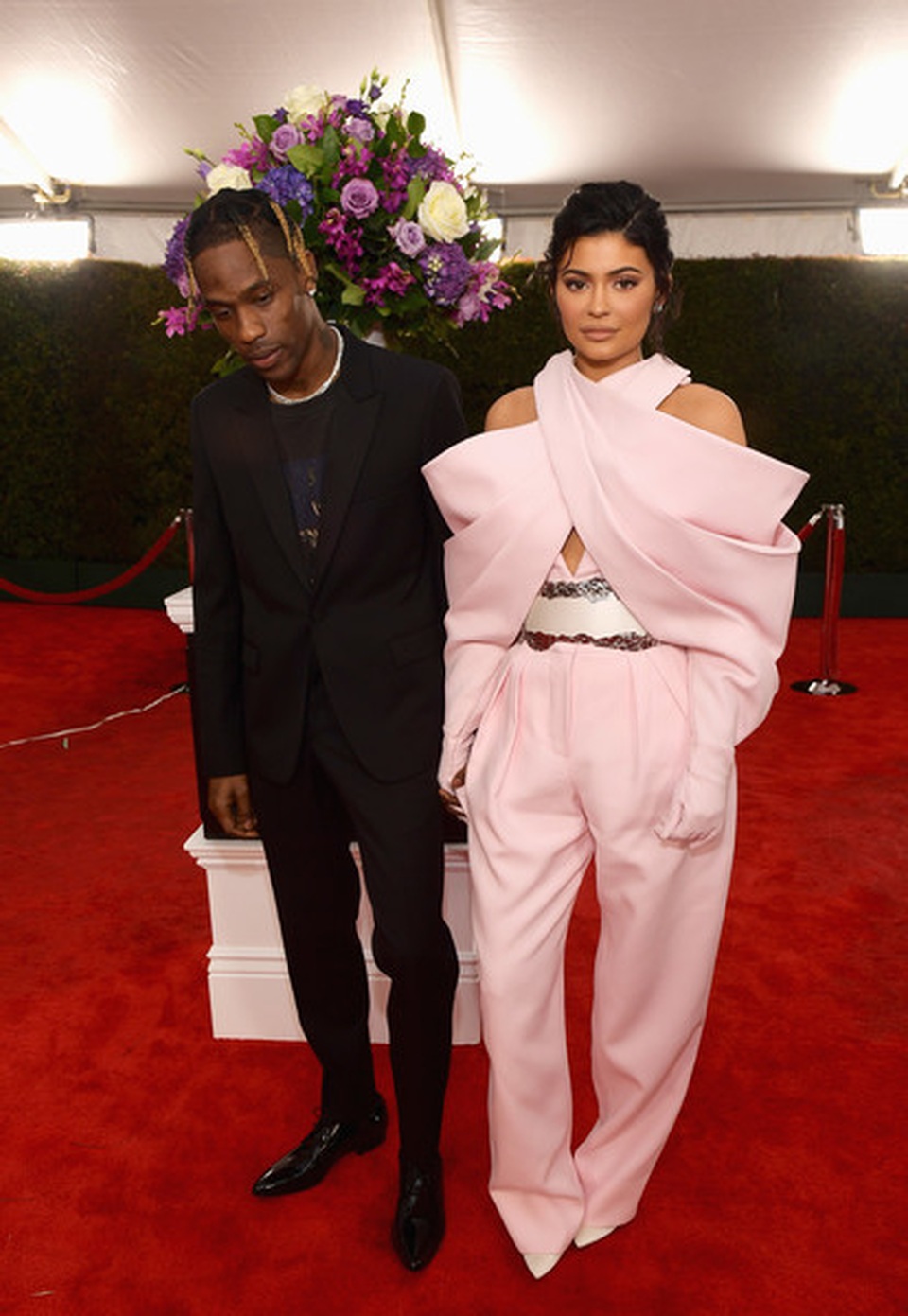 Người đẹp lộng lẫy váy áo trên thảm đỏ Grammy 2019 - 50 Người đẹp lộng lẫy váy áo trên thảm đỏ Grammy 2019 - 50