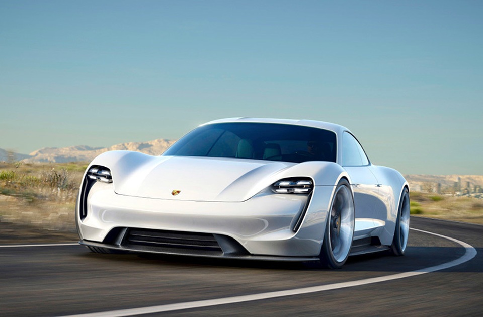 Giá hơn 20 tỉ đồng, Porsche 911 GT2 RS gia nhập làng siêu xe tại Việt Nam - 8 Giá hơn 20 tỉ đồng, Porsche 911 GT2 RS gia nhập làng siêu xe tại Việt Nam - 8