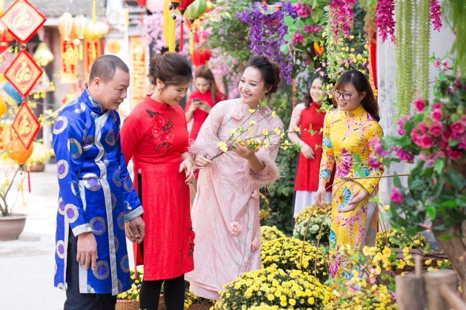 Thu Thuy 3.jpg Thu Thuy 3.jpg