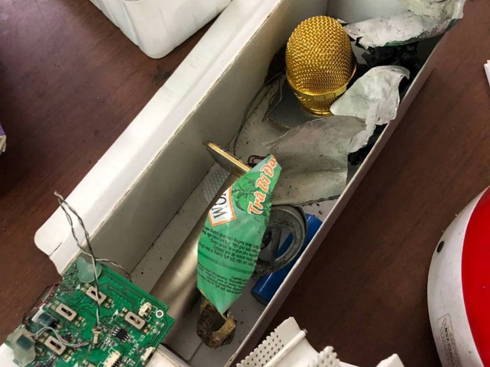 Bắt nghi can cài chất nổ trong micro để trả thù chủ nợ chiều 29 Tết Bắt nghi can cài chất nổ trong micro để trả thù chủ nợ chiều 29 Tết