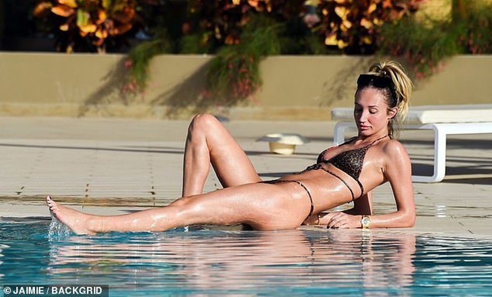 Thân hình săn chắc đáng ngưỡng mộ của Megan McKenna - 10 Thân hình săn chắc đáng ngưỡng mộ của Megan McKenna - 10