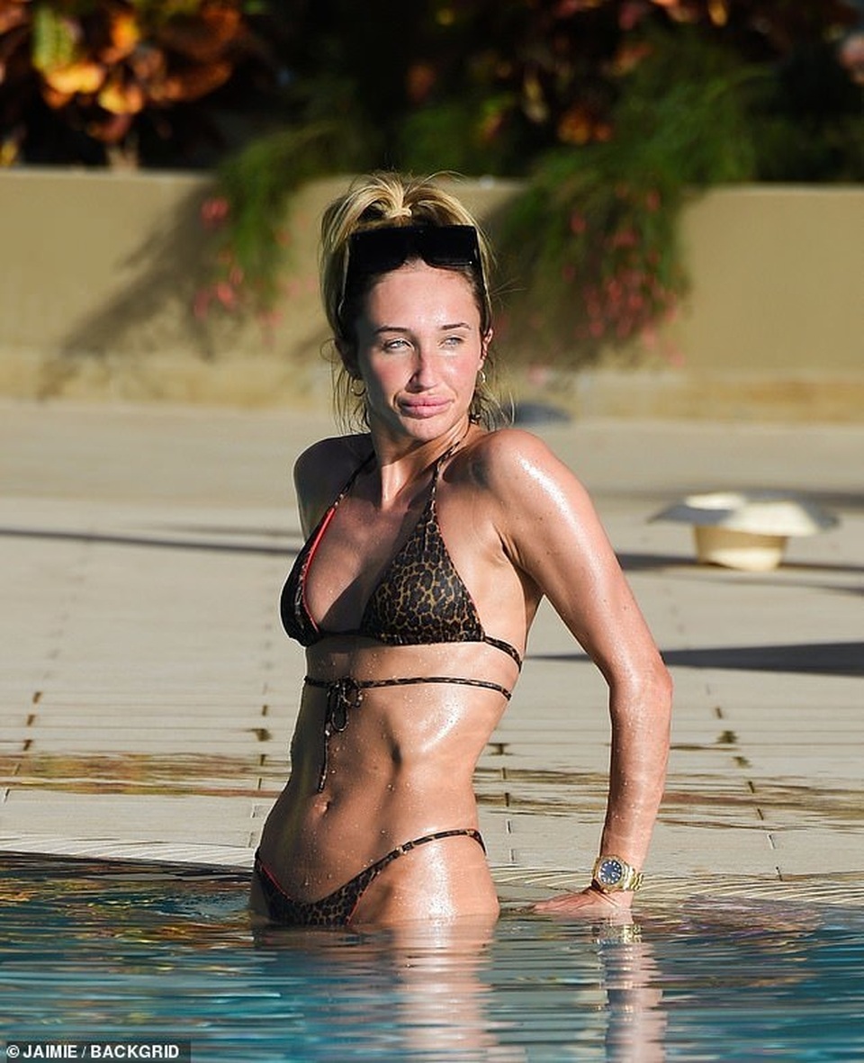 Thân hình săn chắc đáng ngưỡng mộ của Megan McKenna - 3 Thân hình săn chắc đáng ngưỡng mộ của Megan McKenna - 3