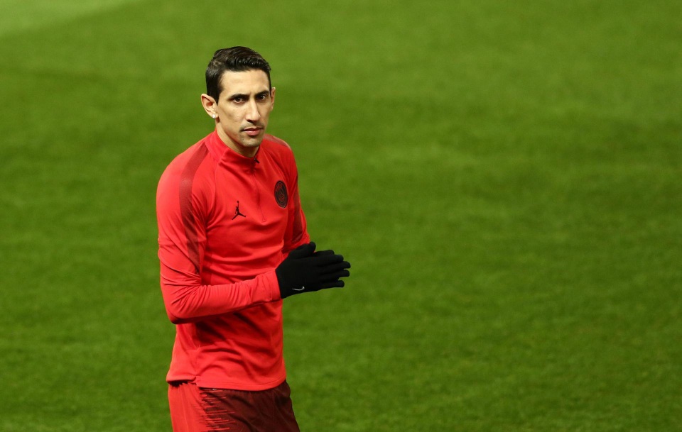 Các cầu thủ PSG luyện tập làm quen với mặt sân Old Trafford - 8 Các cầu thủ PSG luyện tập làm quen với mặt sân Old Trafford - 8