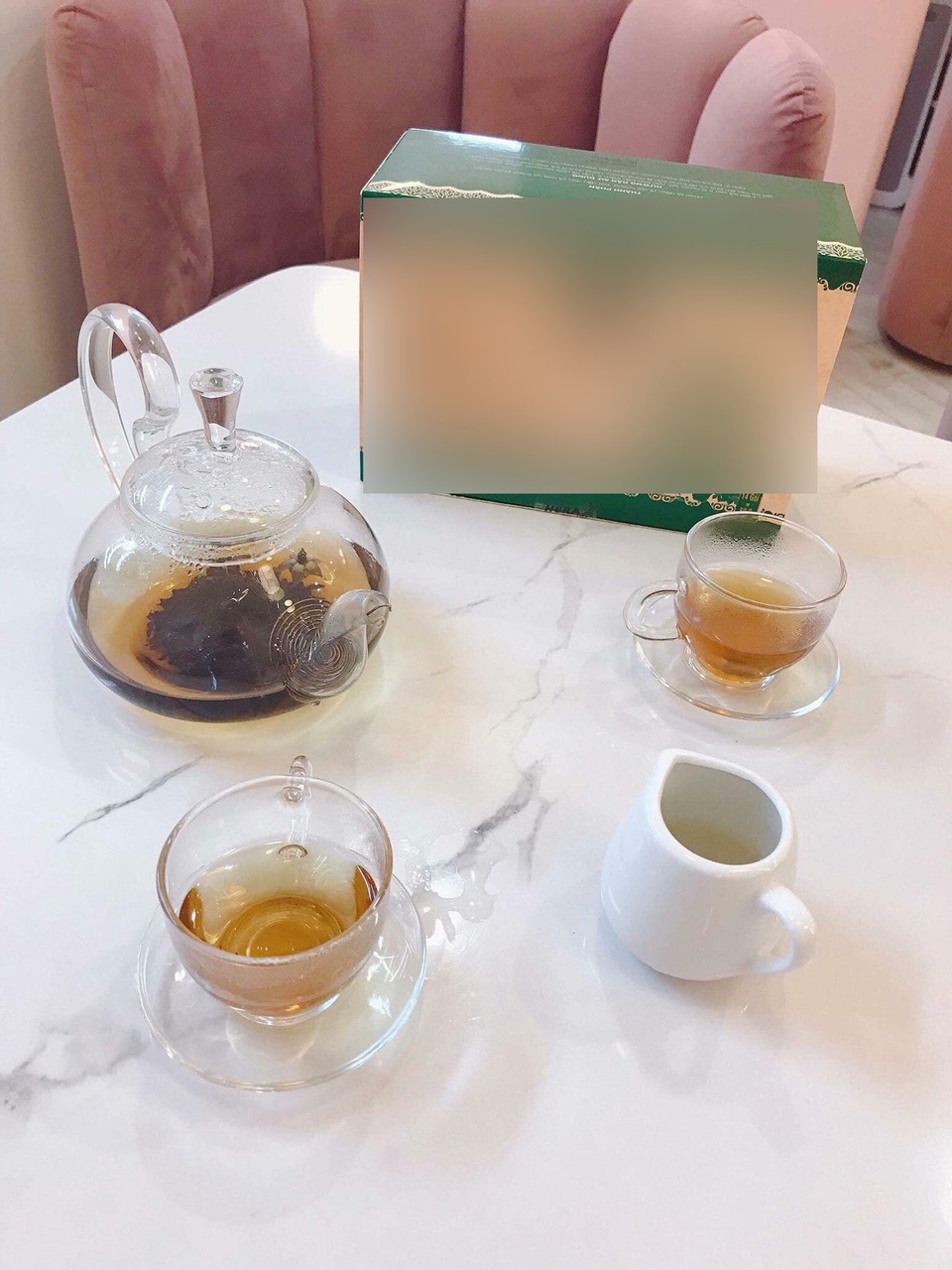 Trà giảm cân được bày bán tràn lan trên mạng dù chưa được kiểm định. Trà giảm cân được bày bán tràn lan trên mạng dù chưa được kiểm định.