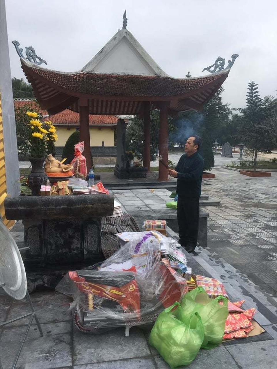 Lễ ăn hỏi đẫm nước mắt của 2 liệt sĩ đã hy sinh từ mùa xuân năm 1979 - 5 Lễ ăn hỏi đẫm nước mắt của 2 liệt sĩ đã hy sinh từ mùa xuân năm 1979 - 5