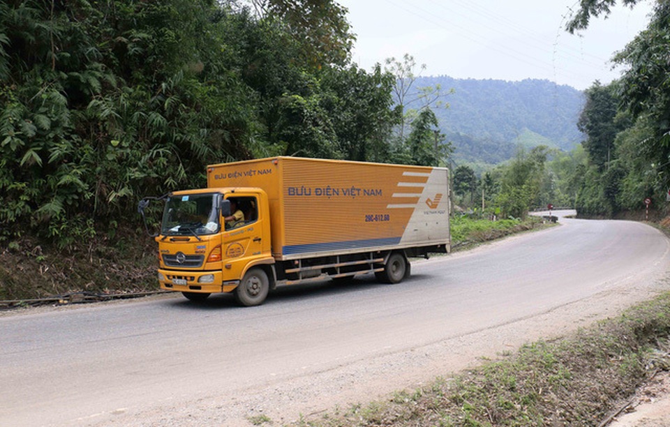 Bưu điện Việt Nam chuyển phát xuyên tết phục vụ cơ quan Đảng và Nhà nước - 2 Bưu điện Việt Nam chuyển phát xuyên tết phục vụ cơ quan Đảng và Nhà nước - 2