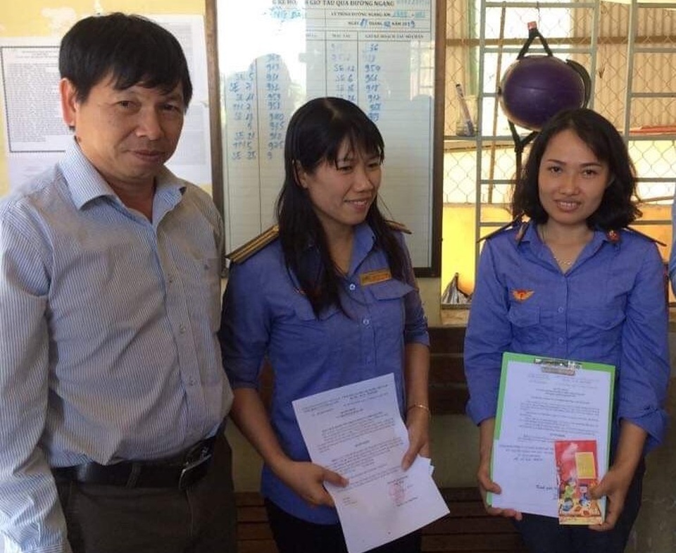 cứu người.jpg cứu người.jpg