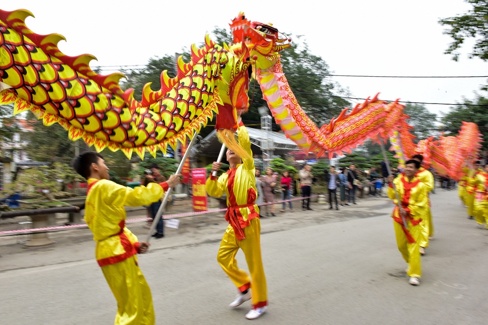 Trai làng Triều Khúc lả lơi trong điệu con đĩ đánh bồng - 3 Trai làng Triều Khúc lả lơi trong điệu con đĩ đánh bồng - 3