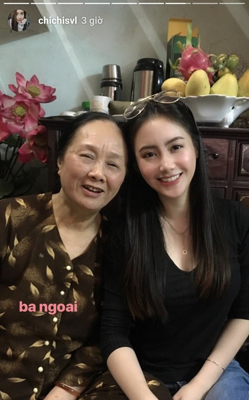 Hot girl Lào xinh đẹp ăn Tết ở Việt Nam gây bão mạng là ai? - 1 Hot girl Lào xinh đẹp ăn Tết ở Việt Nam gây bão mạng là ai? - 1
