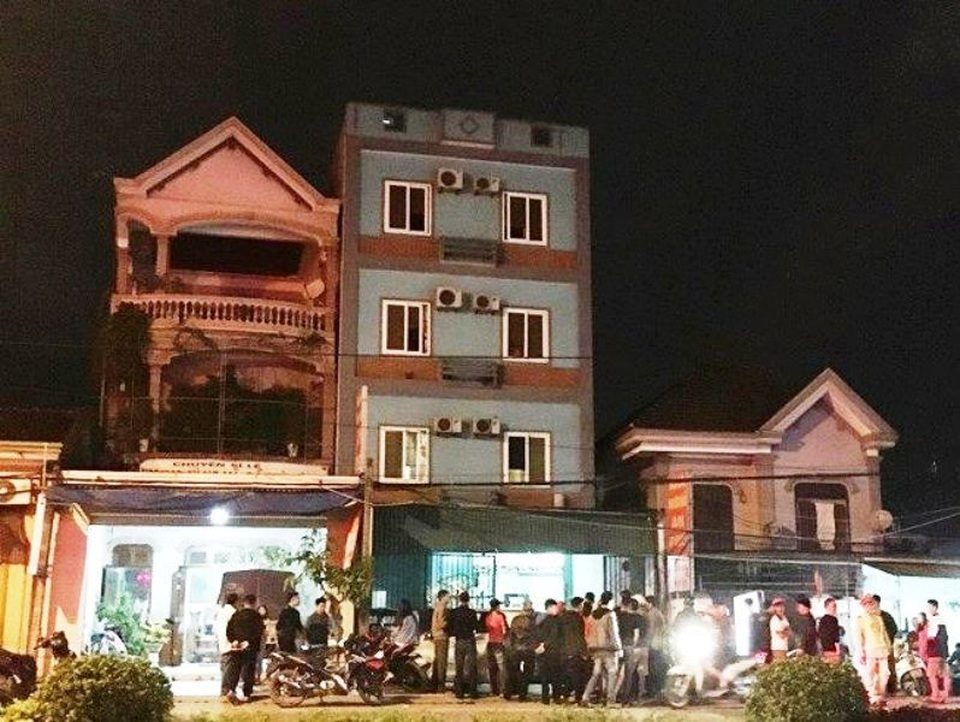 Nam thanh niên tự vẫn trong nhà nghỉ, để lại thư tuyệt mệnh - 1 Nam thanh niên tự vẫn trong nhà nghỉ, để lại thư tuyệt mệnh - 1