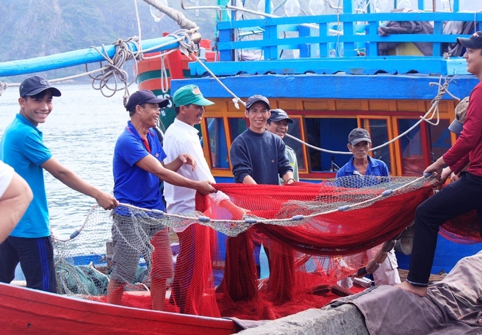 Bám biển xuyên Tết, ngư dân trúng đậm cá ngừ đại dương - 3 Bám biển xuyên Tết, ngư dân trúng đậm cá ngừ đại dương - 3