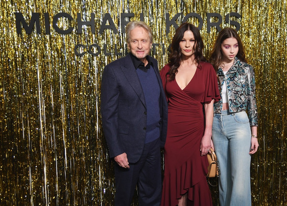 Con gái Catherine Zeta-Jones xinh đẹp như mẹ - 3 Con gái Catherine Zeta-Jones xinh đẹp như mẹ - 3