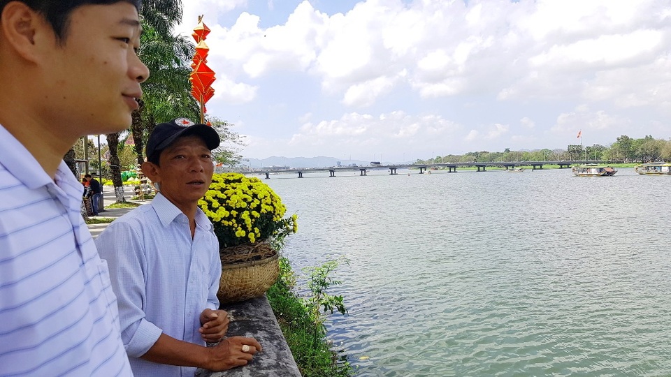 Ngắm Huế đẹp lạ lẫm trên những con đường đi bộ ven sông Hương - 3 Ngắm Huế đẹp lạ lẫm trên những con đường đi bộ ven sông Hương - 3