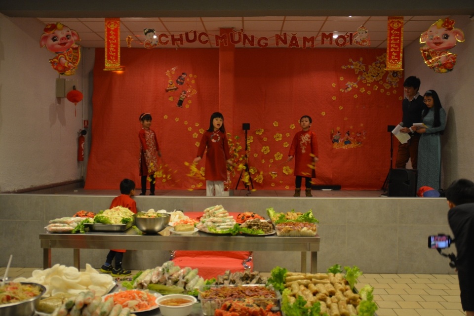 Du học sinh Việt Nam tại Nancy - Metz tưng bừng đón Xuân mới Kỷ Hợi 2019 - 4 Du học sinh Việt Nam tại Nancy - Metz tưng bừng đón Xuân mới Kỷ Hợi 2019 - 4