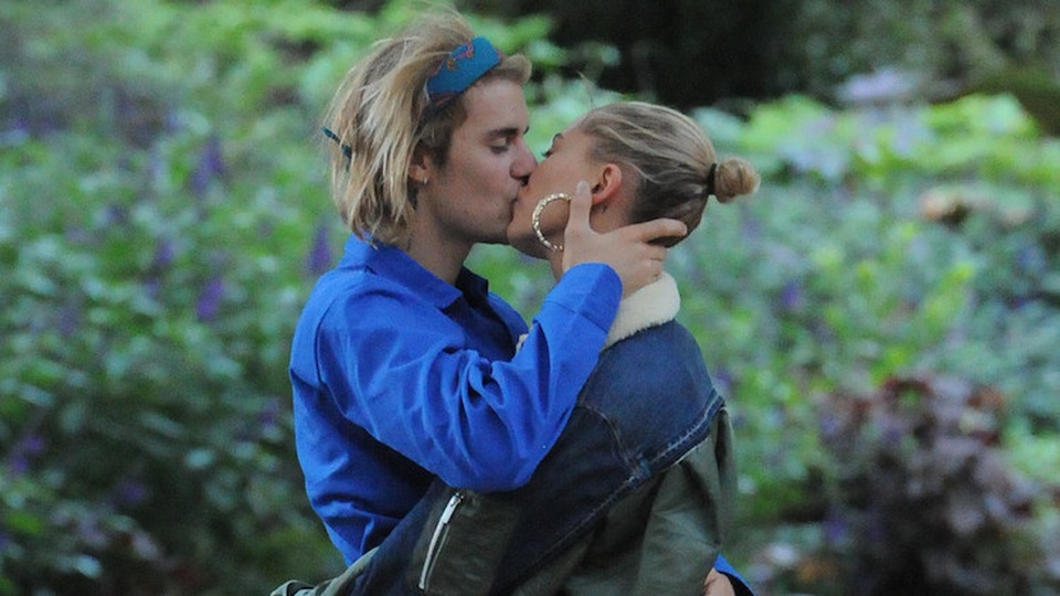 “Bà xã” Hailey Baldwin là nguồn động viên tinh thần lớn với Justin Bieber - 3