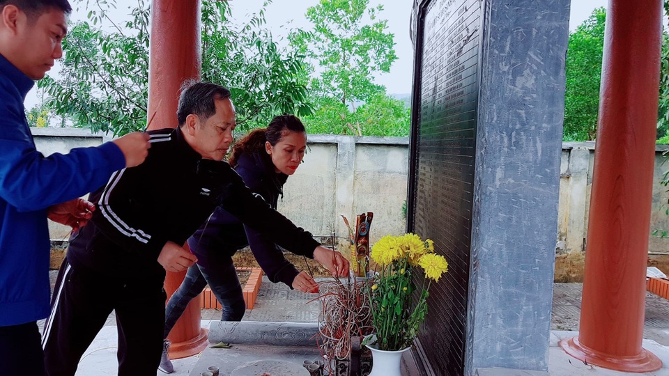 Ngọn lửa tháng 2 năm ấy vẫn cháy mãi trên đỉnh Pò Hèn! - 7 Ngọn lửa tháng 2 năm ấy vẫn cháy mãi trên đỉnh Pò Hèn! - 7