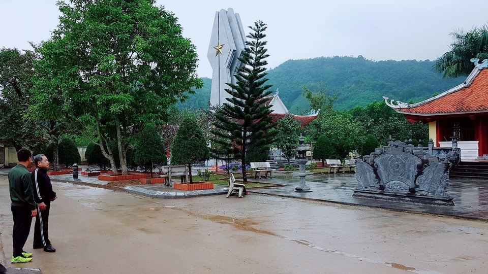 Ngọn lửa tháng 2 năm ấy vẫn cháy mãi trên đỉnh Pò Hèn! - 1 Ngọn lửa tháng 2 năm ấy vẫn cháy mãi trên đỉnh Pò Hèn! - 1