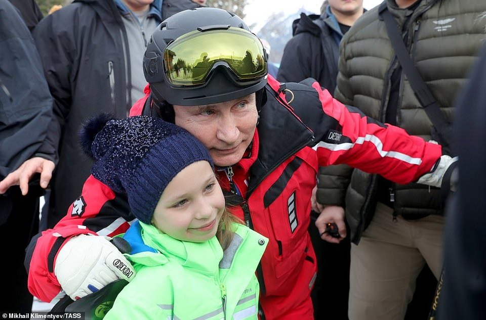 Ông Putin trượt tuyết cùng Tổng thống Belarus - 7