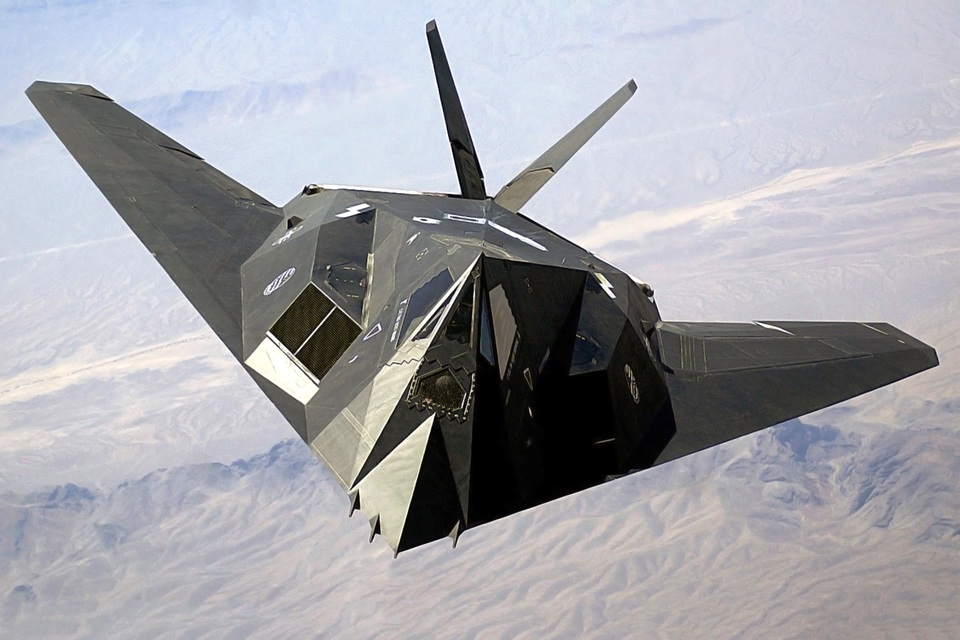 F-117_Nighthawk_Front.jpg F-117_Nighthawk_Front.jpg
