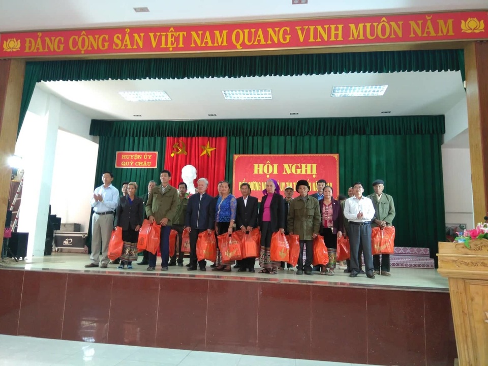 Người uy tín trong đồng bào dân tộc ở Nghệ An: “Cánh tay nối dài” cho chính quyền! - 2 Người uy tín trong đồng bào dân tộc ở Nghệ An: “Cánh tay nối dài” cho chính quyền! - 2