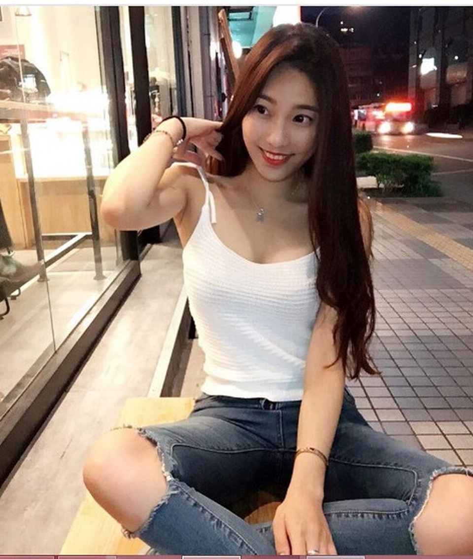 Nữ giảng viên được mệnh danh nóng bỏng nhất Đài Loan gây sốt mạng - 6 Nữ giảng viên được mệnh danh nóng bỏng nhất Đài Loan gây sốt mạng - 6