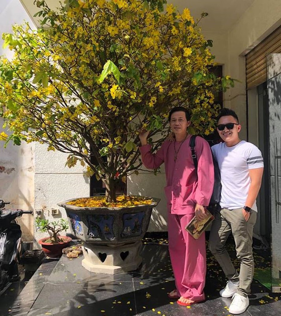 con trai hoai linh .jpg con trai hoai linh .jpg