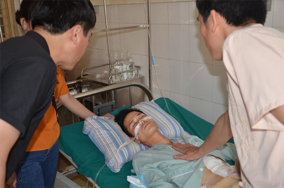 Nghi án bố giết con rồi tự tử bất thành - 2 Nghi án bố giết con rồi tự tử bất thành - 2
