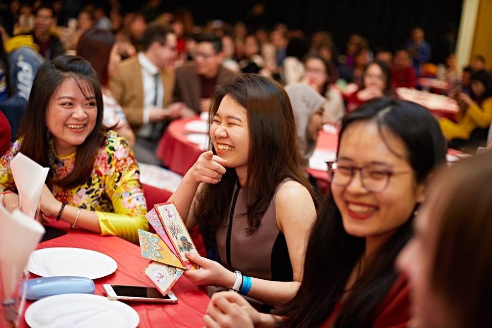 Tết sum vầy của du học sinh Việt tại xứ sở sương mù - 7 Tết sum vầy của du học sinh Việt tại xứ sở sương mù - 7