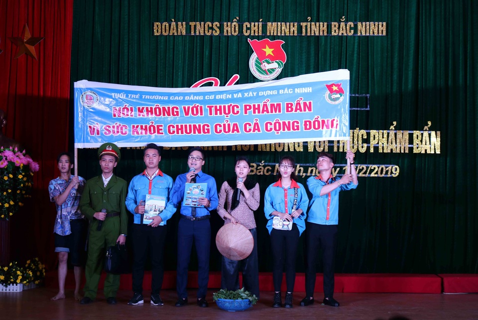 thực phẩm bẩn 1.jpg