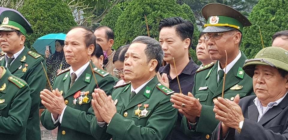 Giọt nước mắt tưởng nhớ đồng đội trên đỉnh Pò Hèn - 8 Giọt nước mắt tưởng nhớ đồng đội trên đỉnh Pò Hèn - 8
