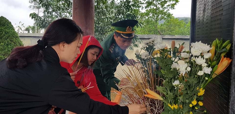 Giọt nước mắt tưởng nhớ đồng đội trên đỉnh Pò Hèn - 14 Giọt nước mắt tưởng nhớ đồng đội trên đỉnh Pò Hèn - 14