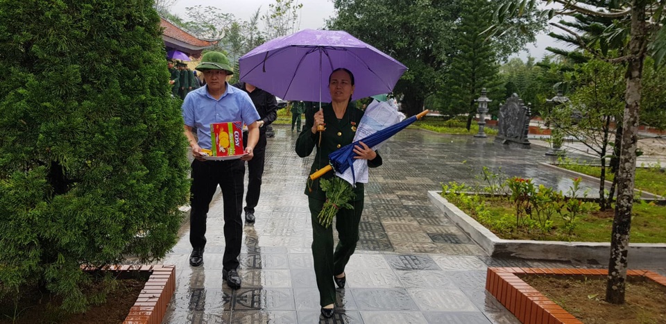Giọt nước mắt tưởng nhớ đồng đội trên đỉnh Pò Hèn - 3 Giọt nước mắt tưởng nhớ đồng đội trên đỉnh Pò Hèn - 3