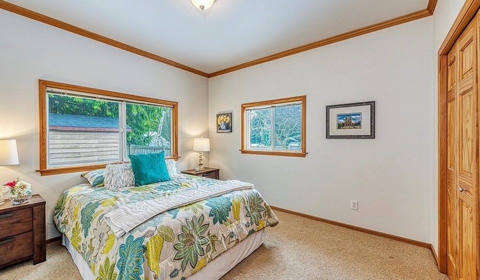 Một trong ba phòng ngủ của ngôi nhà. Một trong ba phòng ngủ của ngôi nhà.