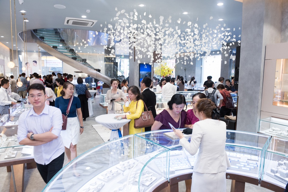 1 PNJ Next mang đến sự trải nghiệm hoàn toàn mới.jpg 1 PNJ Next mang đến sự trải nghiệm hoàn toàn mới.jpg
