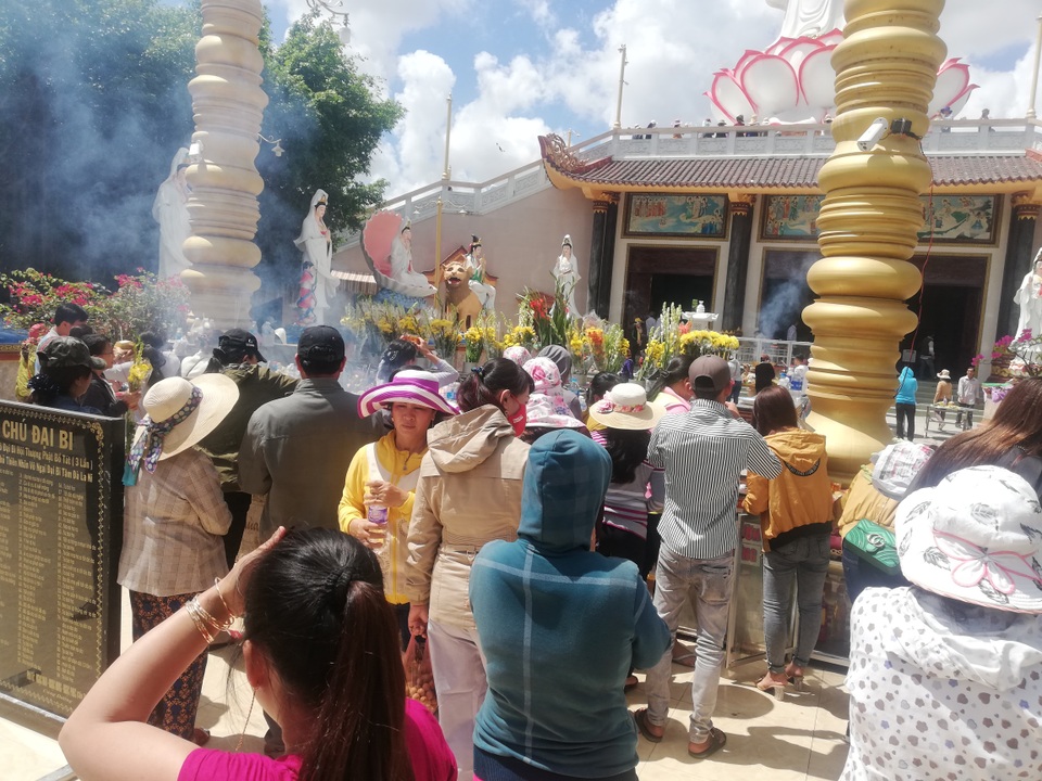 Đầu năm, thăm ngôi chùa có tượng Phật Quan Âm cao nhất miền Tây - 7 Đầu năm, thăm ngôi chùa có tượng Phật Quan Âm cao nhất miền Tây - 7