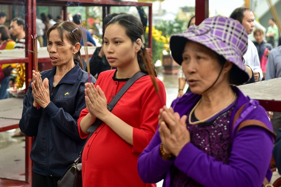 Vắng người vay vốn Bà Chúa Kho trong ngày khai hội - 4 Vắng người vay vốn Bà Chúa Kho trong ngày khai hội - 4