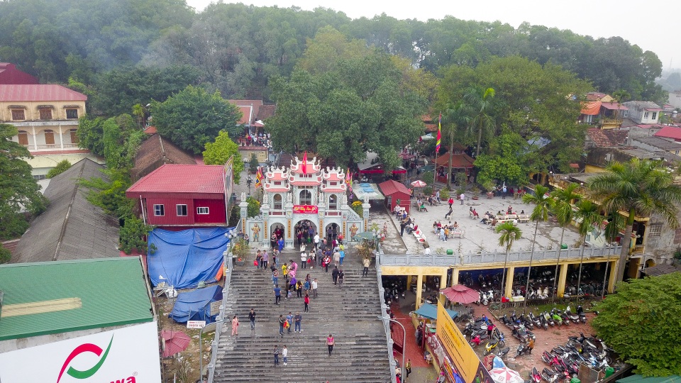 Vắng người vay vốn Bà Chúa Kho trong ngày khai hội - 1 Vắng người vay vốn Bà Chúa Kho trong ngày khai hội - 1