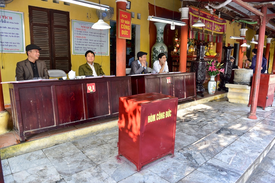 Vắng người vay vốn Bà Chúa Kho trong ngày khai hội - 6 Vắng người vay vốn Bà Chúa Kho trong ngày khai hội - 6