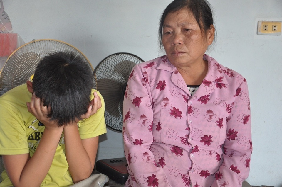 Tâm sự đẫm nước mắt của cậu bé mồ côi bố, mẹ bỏ đi lấy chồng không nuôi - 10 Tâm sự đẫm nước mắt của cậu bé mồ côi bố, mẹ bỏ đi lấy chồng không nuôi - 10