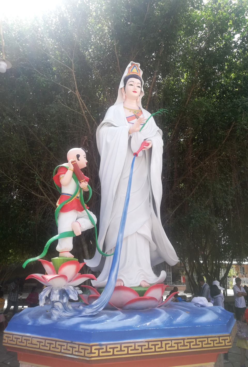 Đầu năm, thăm ngôi chùa có tượng Phật Quan Âm cao nhất miền Tây - 9 Đầu năm, thăm ngôi chùa có tượng Phật Quan Âm cao nhất miền Tây - 9