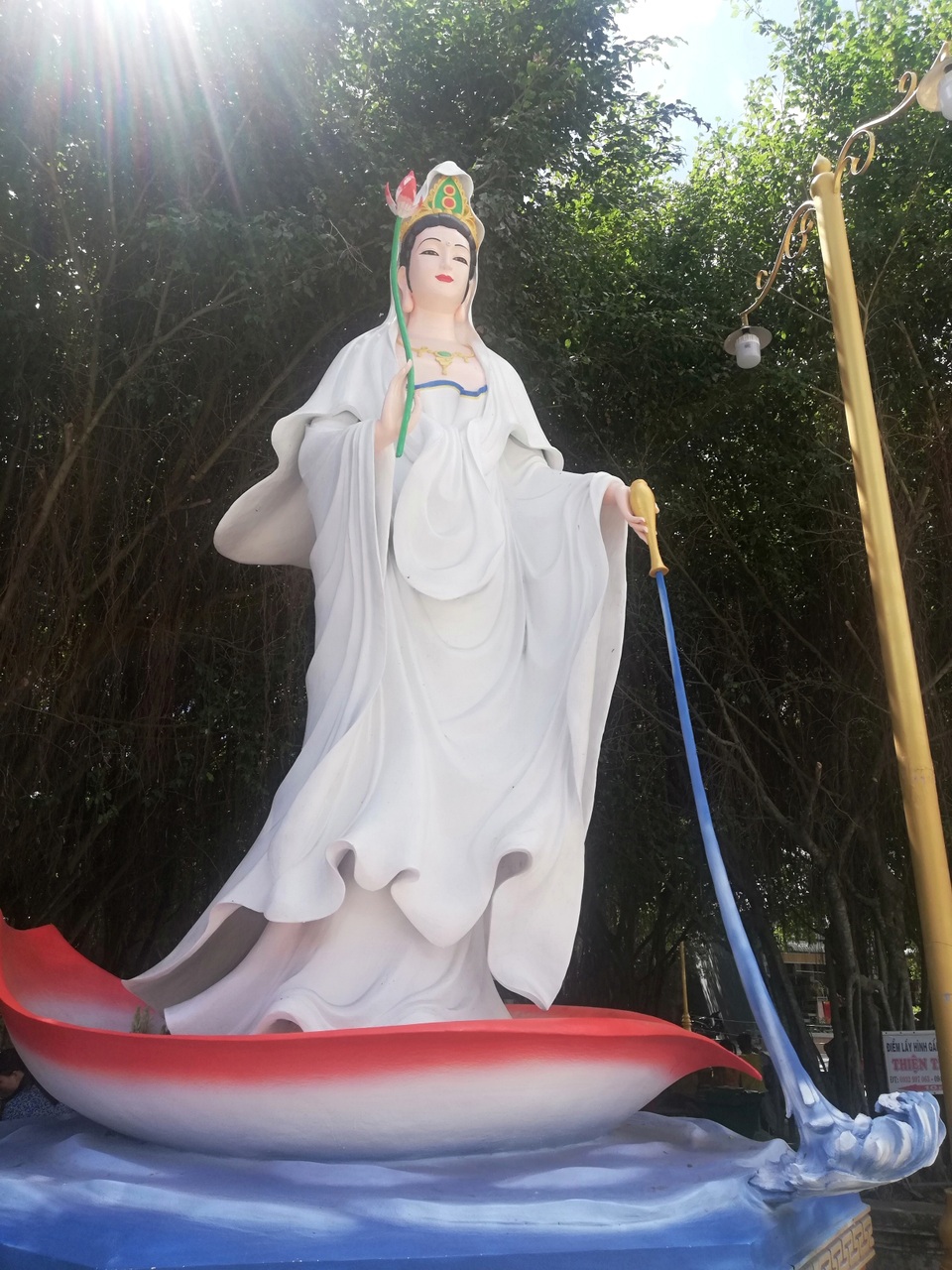 Đầu năm, thăm ngôi chùa có tượng Phật Quan Âm cao nhất miền Tây - 14 Đầu năm, thăm ngôi chùa có tượng Phật Quan Âm cao nhất miền Tây - 14