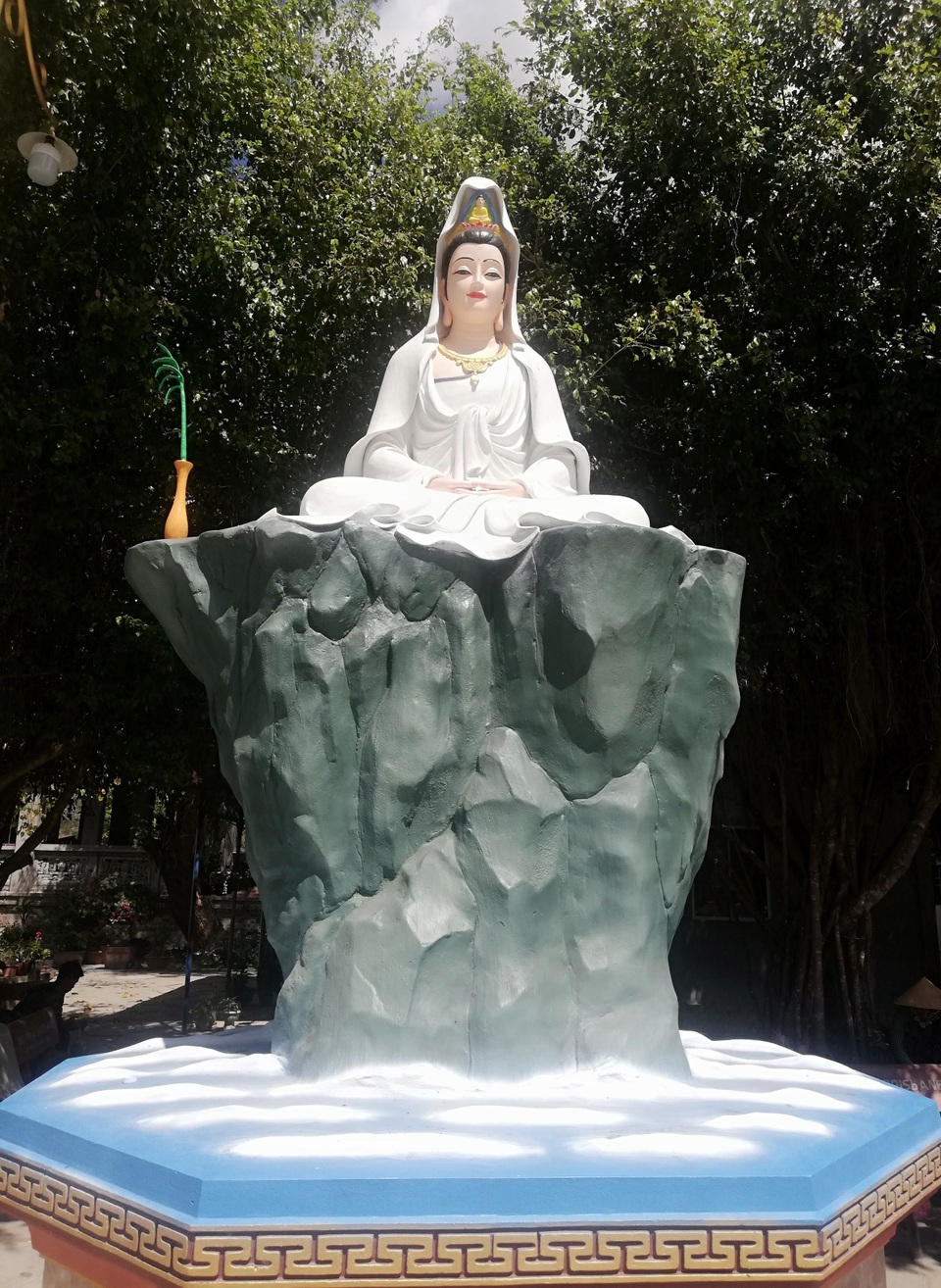 Đầu năm, thăm ngôi chùa có tượng Phật Quan Âm cao nhất miền Tây - 30 Đầu năm, thăm ngôi chùa có tượng Phật Quan Âm cao nhất miền Tây - 30
