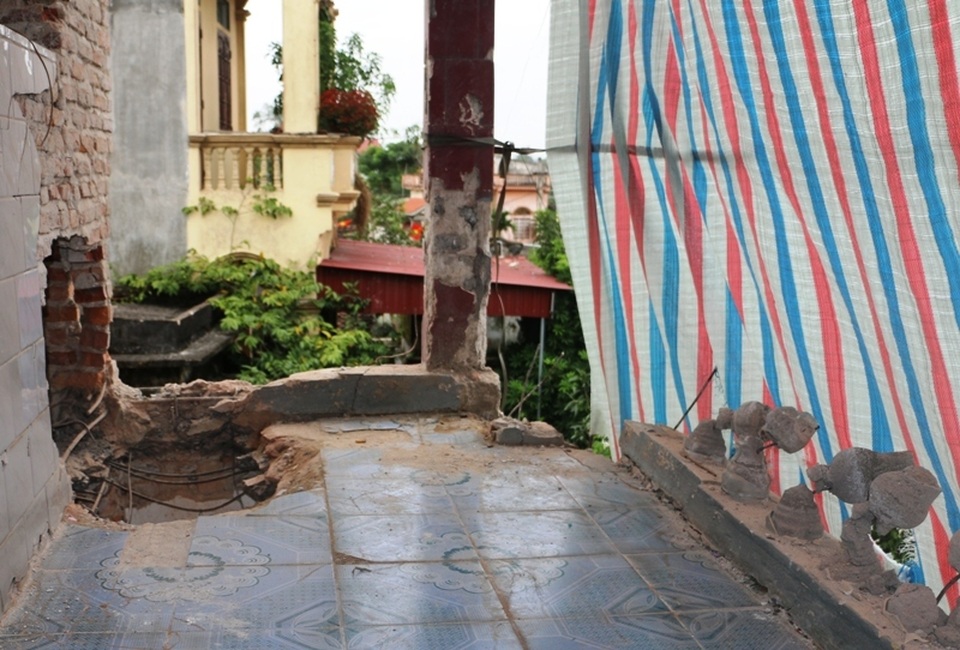 Khoanh vùng đối tượng gài mìn ngày mùng 5 Tết khiến 3 người bị thương - 4 Khoanh vùng đối tượng gài mìn ngày mùng 5 Tết khiến 3 người bị thương - 4