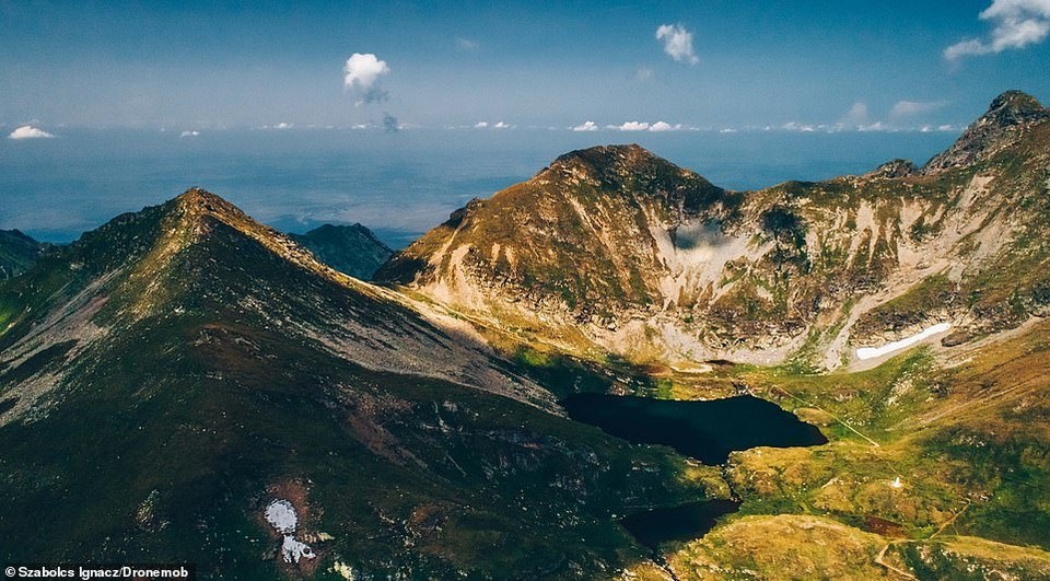 Những bức ảnh đầy mê hoặc về con đường “đẹp nhất thế giới” - 7 Những bức ảnh đầy mê hoặc về con đường “đẹp nhất thế giới” - 7