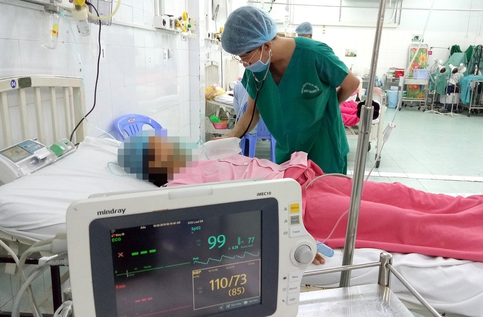Truyền 19 đơn vị chế phẩm máu cứu sản phụ nhau bong non thể nặng - 1 Truyền 19 đơn vị chế phẩm máu cứu sản phụ nhau bong non thể nặng - 1