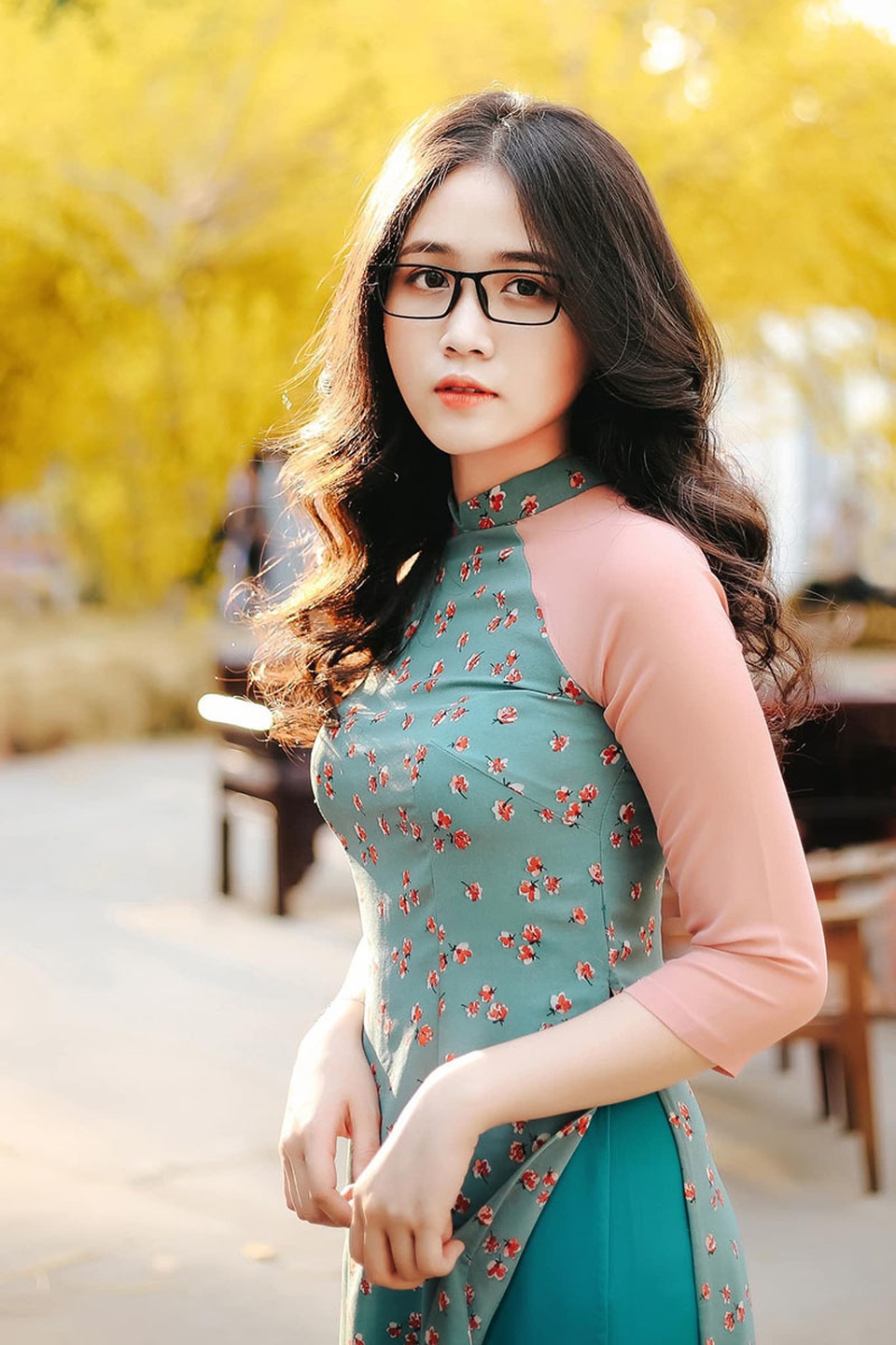 Ngắm “thiên thần đeo kính cận” vạn người mê - 6 Ngắm “thiên thần đeo kính cận” vạn người mê - 6