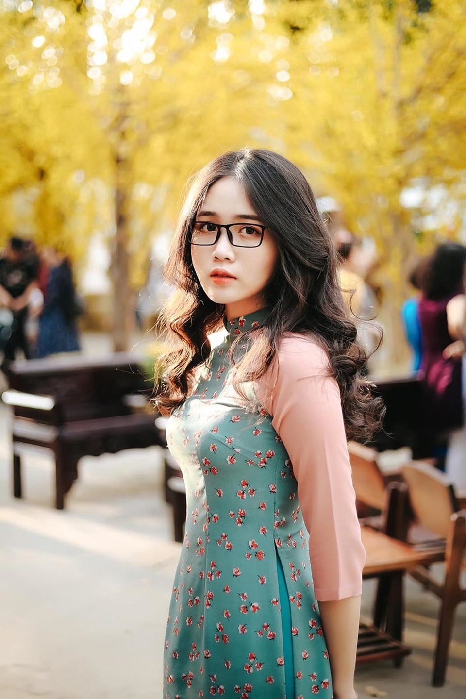 Ngắm “thiên thần đeo kính cận” vạn người mê - 7 Ngắm “thiên thần đeo kính cận” vạn người mê - 7