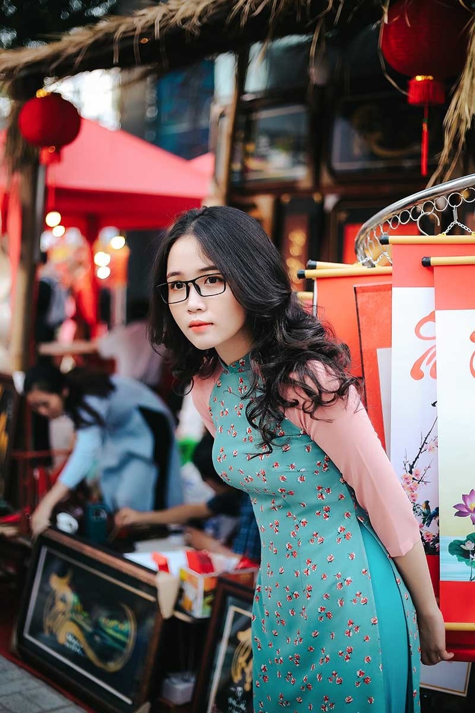 Ngắm “thiên thần đeo kính cận” vạn người mê - 3 Ngắm “thiên thần đeo kính cận” vạn người mê - 3