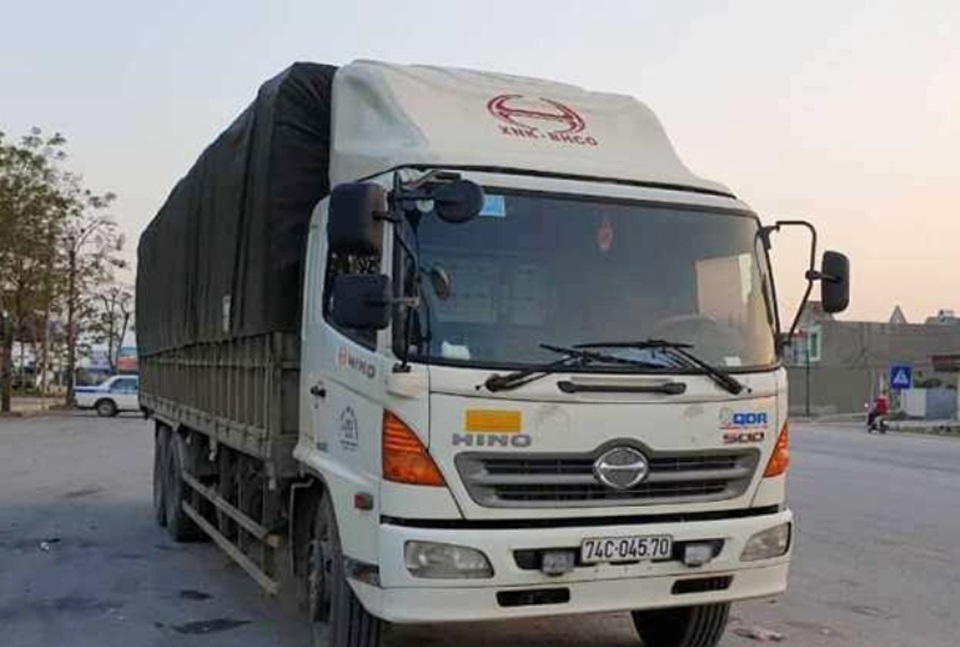 Phát hiện 2 tài xế xe tải dương tính với ma túy - 2 Phát hiện 2 tài xế xe tải dương tính với ma túy - 2