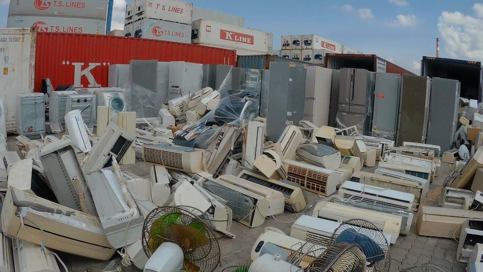 Bỏ 4 triệu đồng mua nồi cơm điện Nhật cũ: Chồng cuồng hàng bãi, vợ phát hãi - 2 Bỏ 4 triệu đồng mua nồi cơm điện Nhật cũ: Chồng cuồng hàng bãi, vợ phát hãi - 2